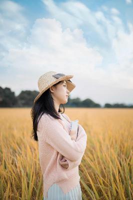 小荡货奶真大水多好紧视频