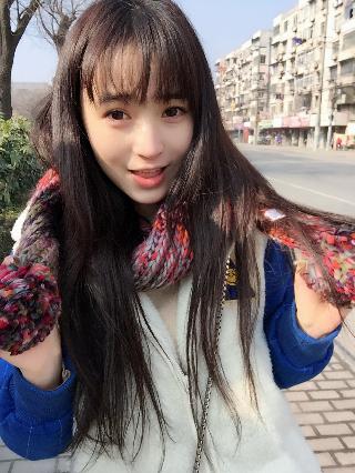 雏鸟幼儿小学生张婉莹,女大学生的沙龙室